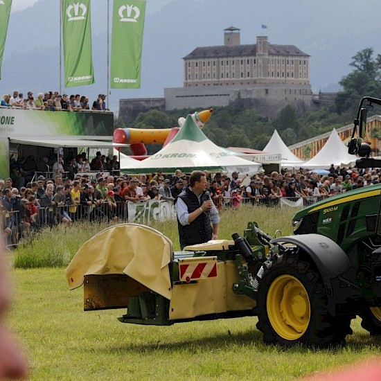 OnFarming  Traktor von John Deere & Lindner